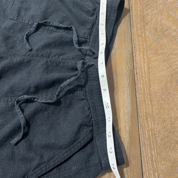 J crew linen drawstring pull on black shorts - Picture 3 of 7